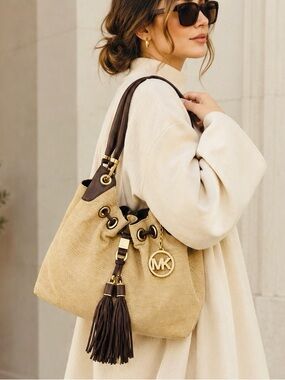 Michael Kors Drawstring Shoulder Tote bag - beige and brown